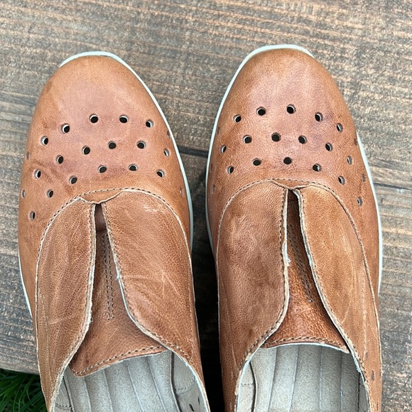 SOFFT BRAND LEATHER SLIP ON SHOES LIGHT BROWN/TAN SIZE 7.5 - Picture 13 of 17